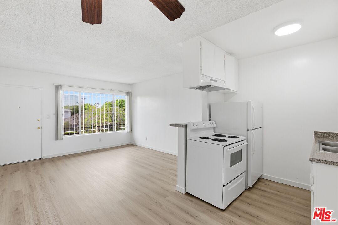 711 Machado Dr Unit: 6