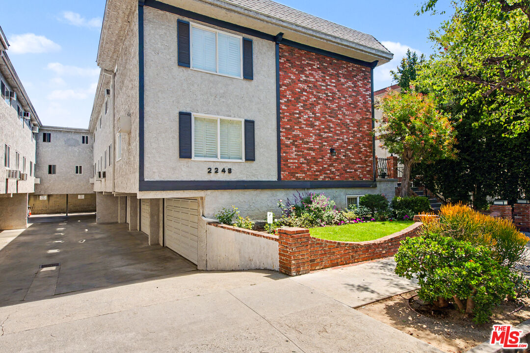 2248 S Bentley Ave Unit: 2