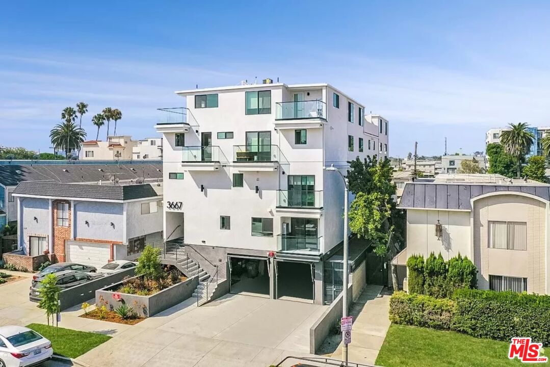3667 Mentone Ave Unit: 1