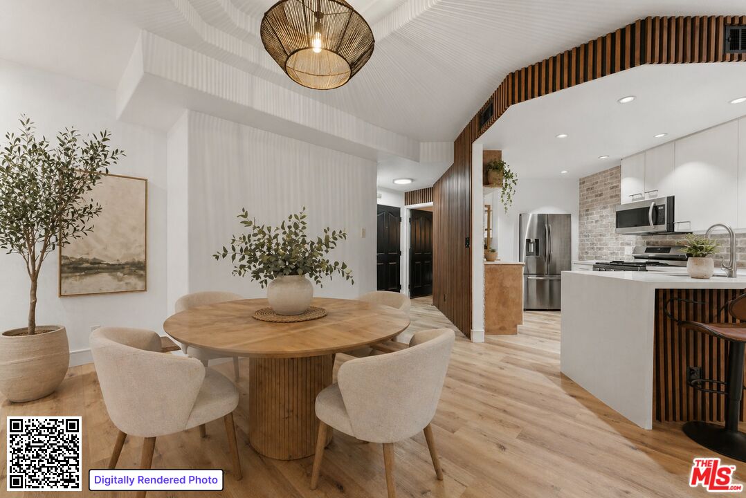1160 Granville Ave Unit: 104
