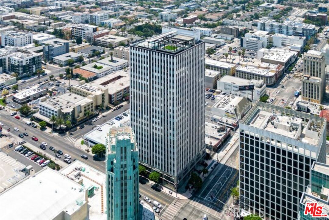 Photo of 3810 Wilshire Blvd, Los Angeles, CA 90010