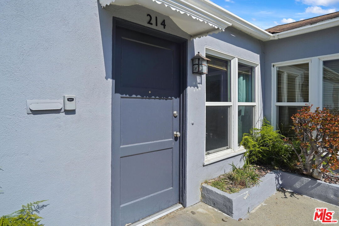 214 6th AVE