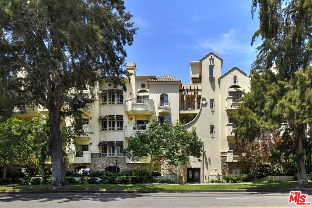 4601 Coldwater Canyon Ave Unit: 105