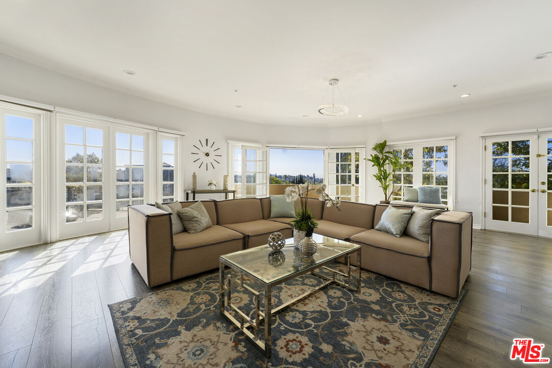 1278 S Camden Dr Unit: 202
