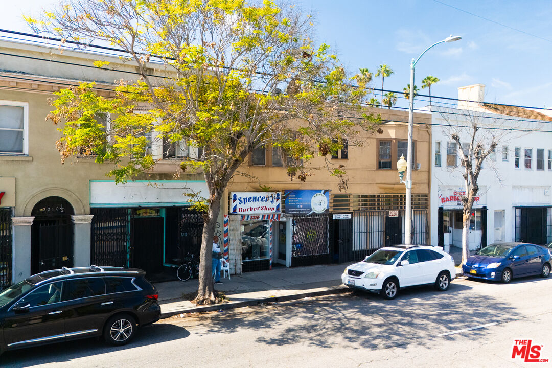 2216 W Jefferson Blvd, Los Angeles, CA 90018