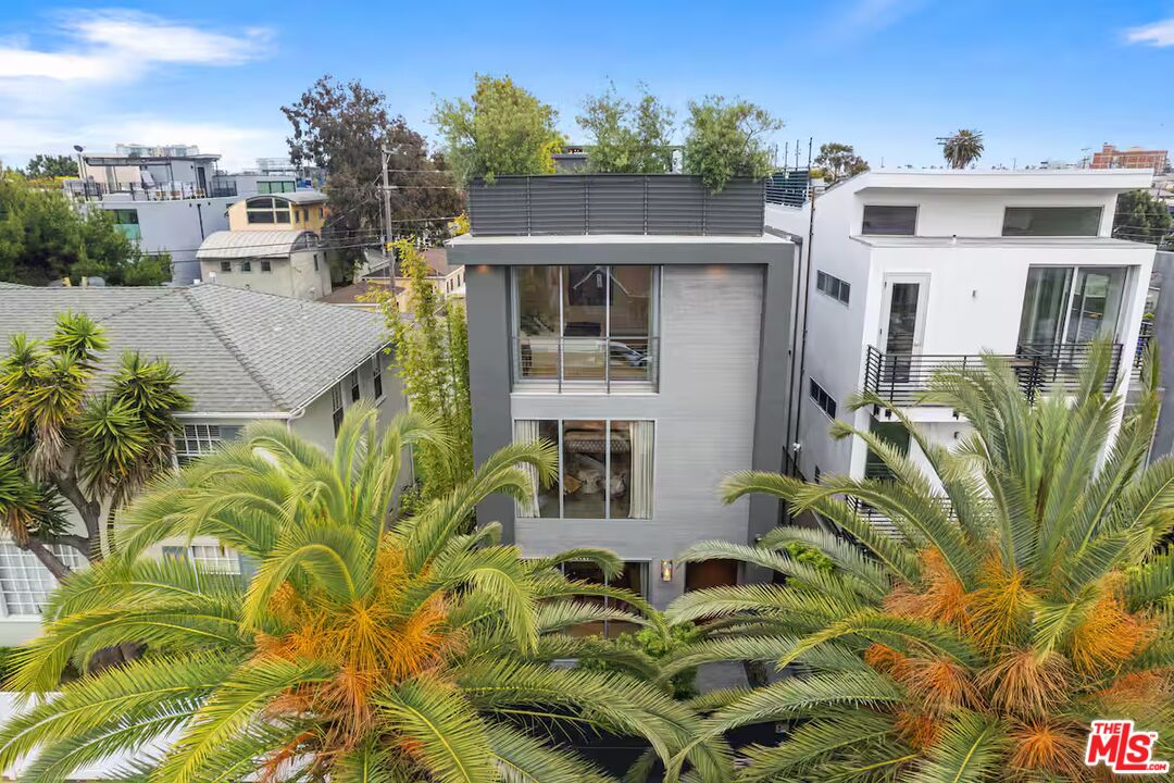 406 Grand Blvd
