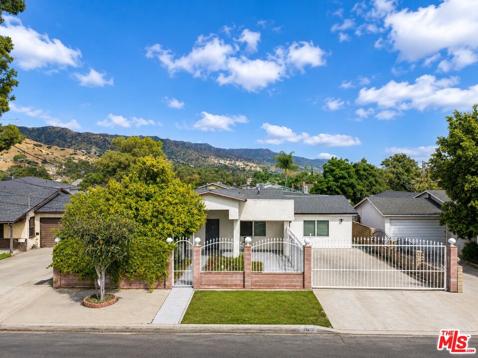 7640 Greg Ave