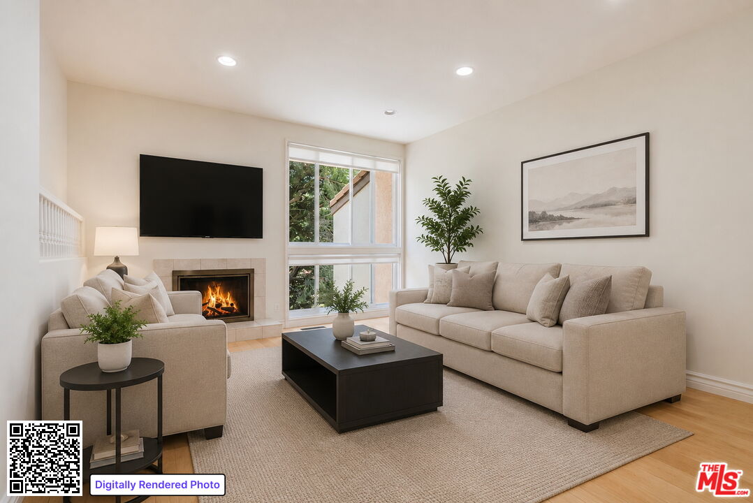 17241 Palisades Cir