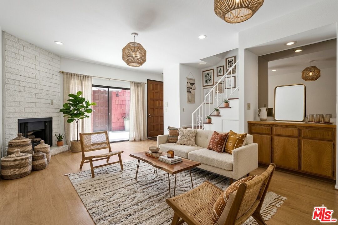 11318 Ohio Ave Unit: 13