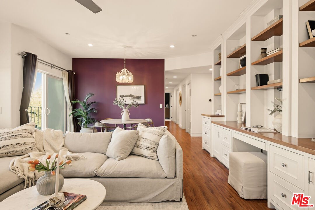 2486 S Centinela Ave Unit: 303