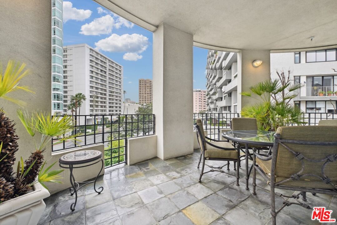 10351 Wilshire Blvd Unit: PH1