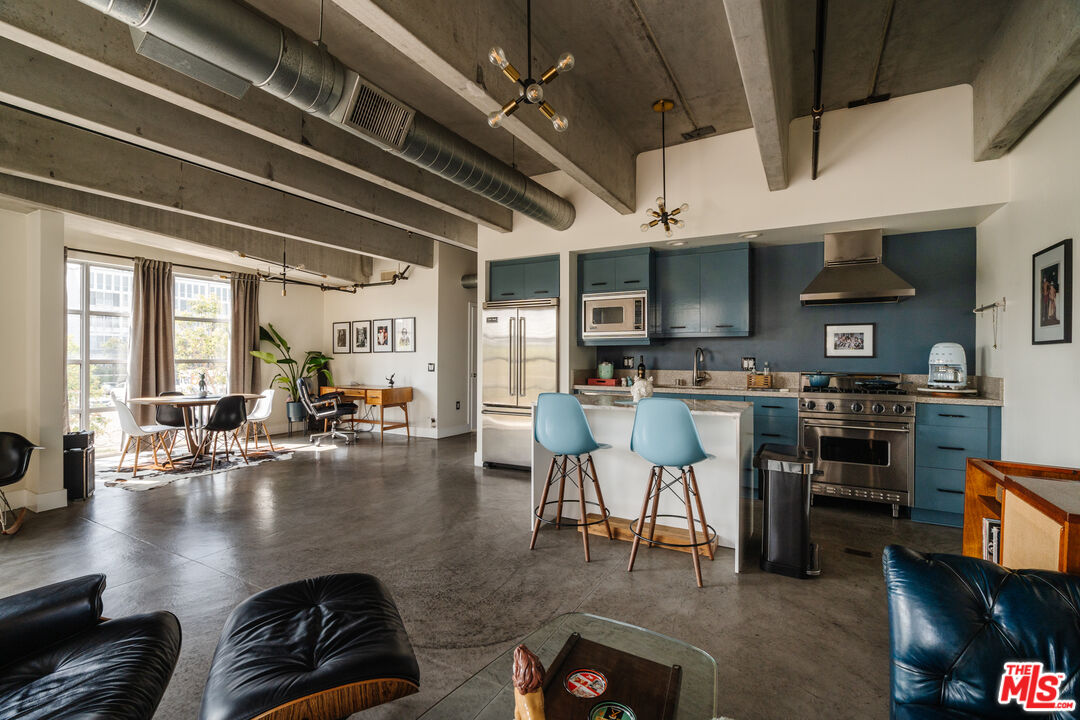 Photo of 4141 Glencoe Ave, Marina Del Rey, CA 90292