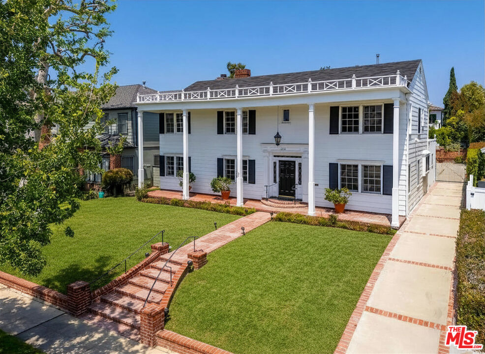 2718 Motor Ave