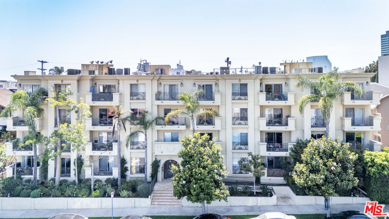 1417 S Westgate Ave Unit: 201