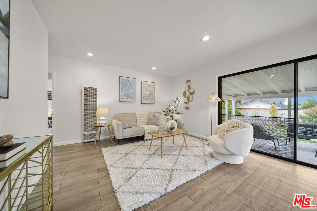 11205 Thrace Dr