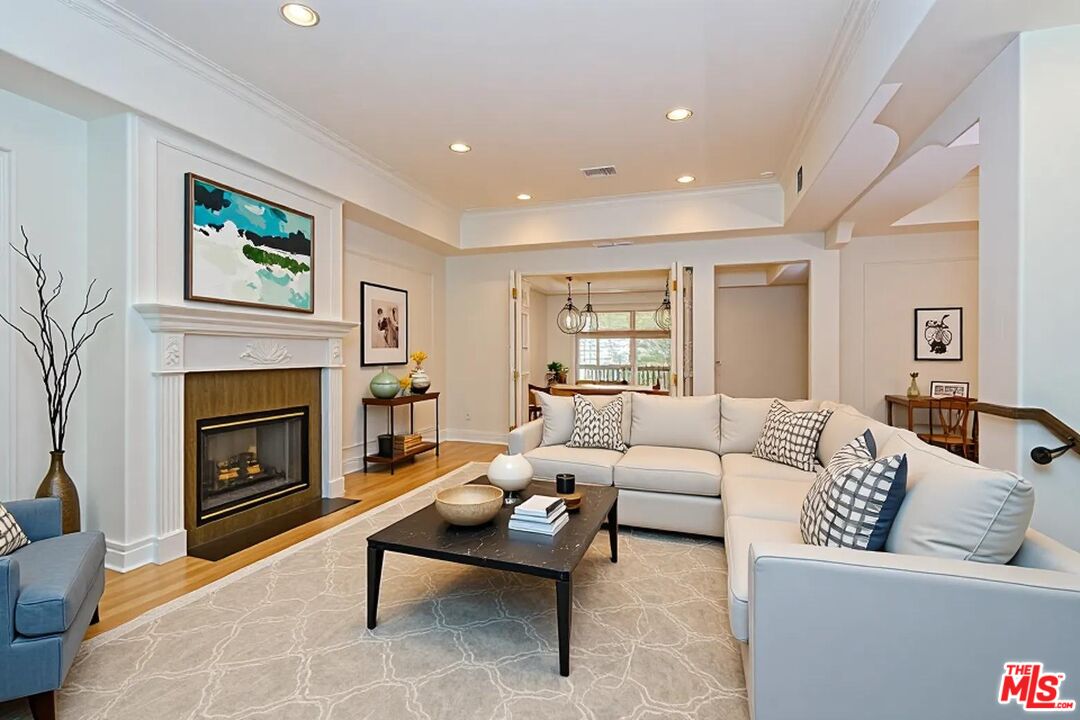Photo of 11807 DOROTHY ST, LOS ANGELES, CA 90049