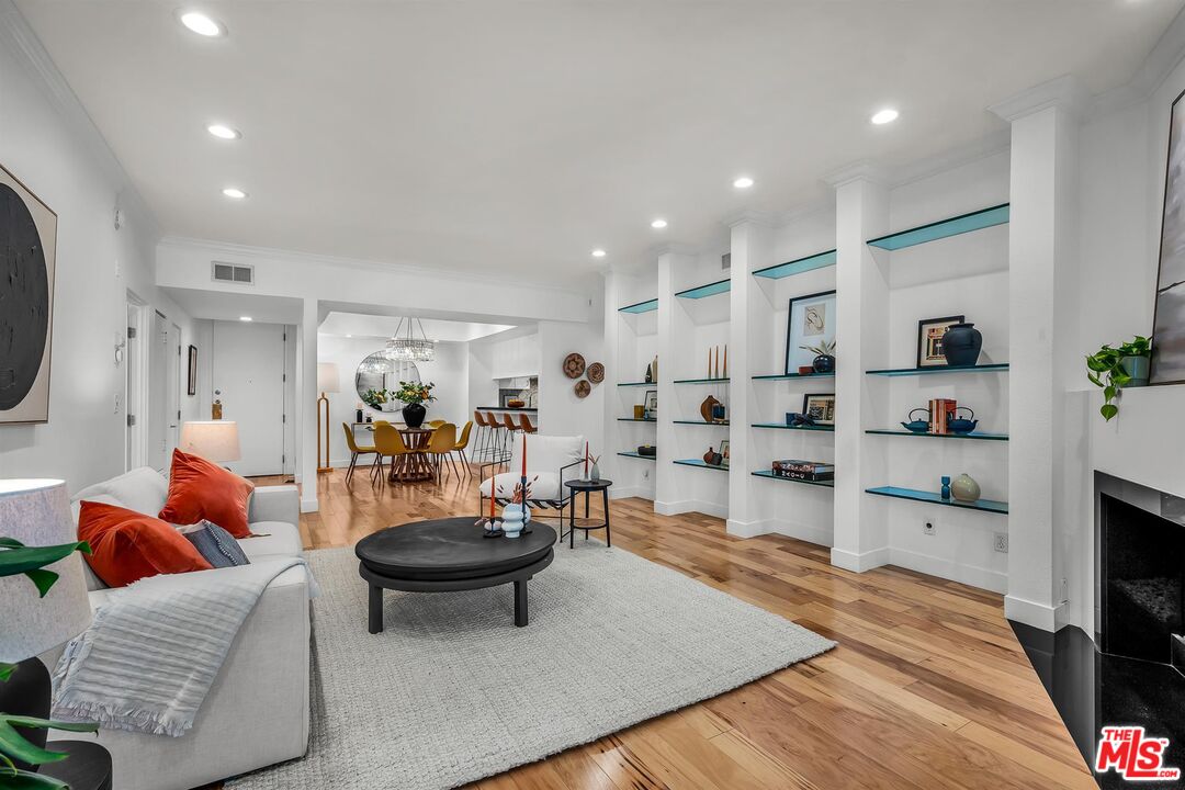 11667 Gorham Ave Unit: 203