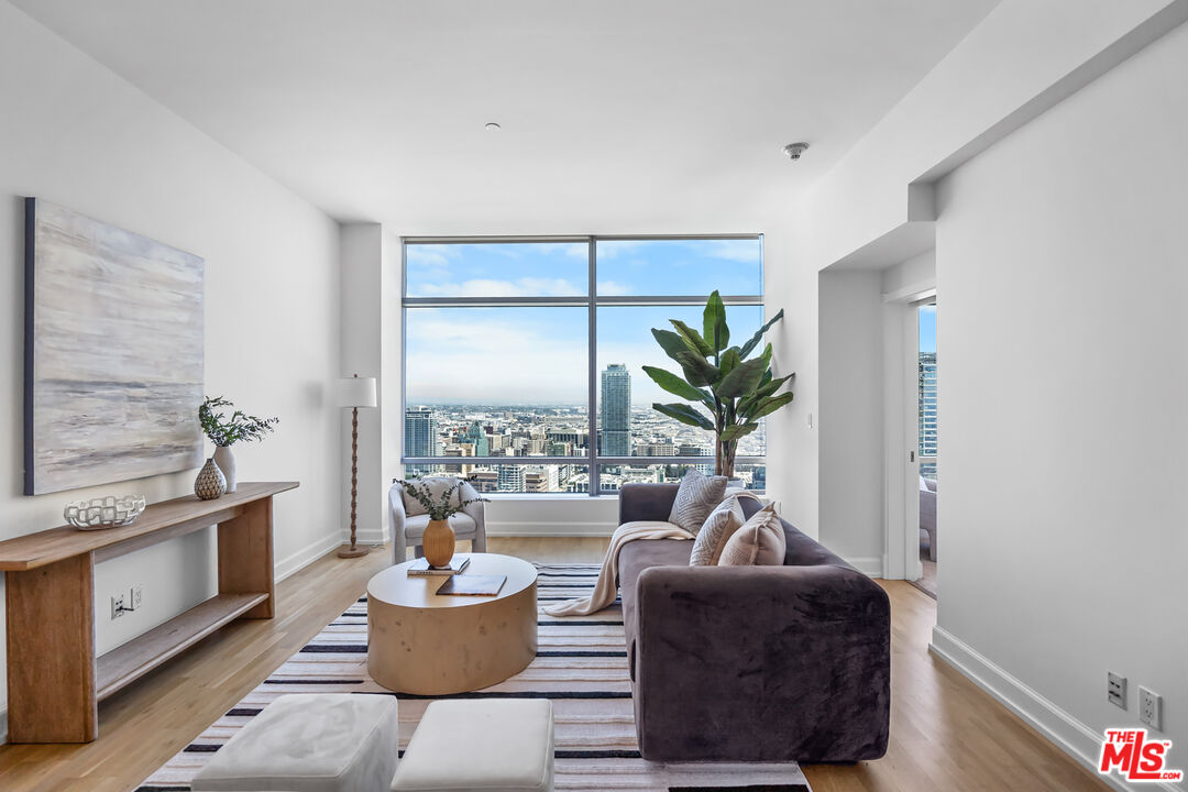 Photo of 900 W OLYMPIC BLVD, LOS ANGELES, CA 90015
