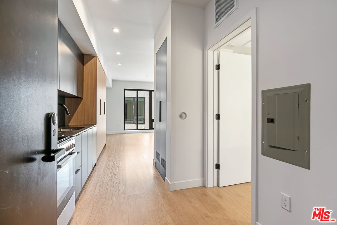 10700 Tabor St Unit: PH3