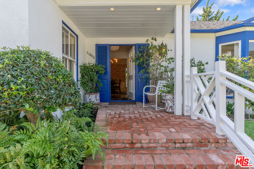 11806 Bellagio Rd