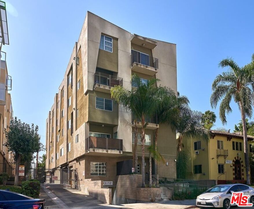2864 Sunset Pl Unit: 206