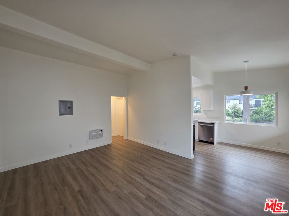 1428 11th St Unit: 5