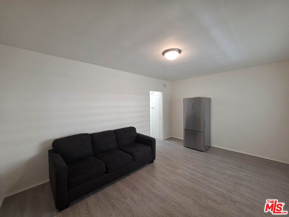 1433 Brockton Ave Unit: 9