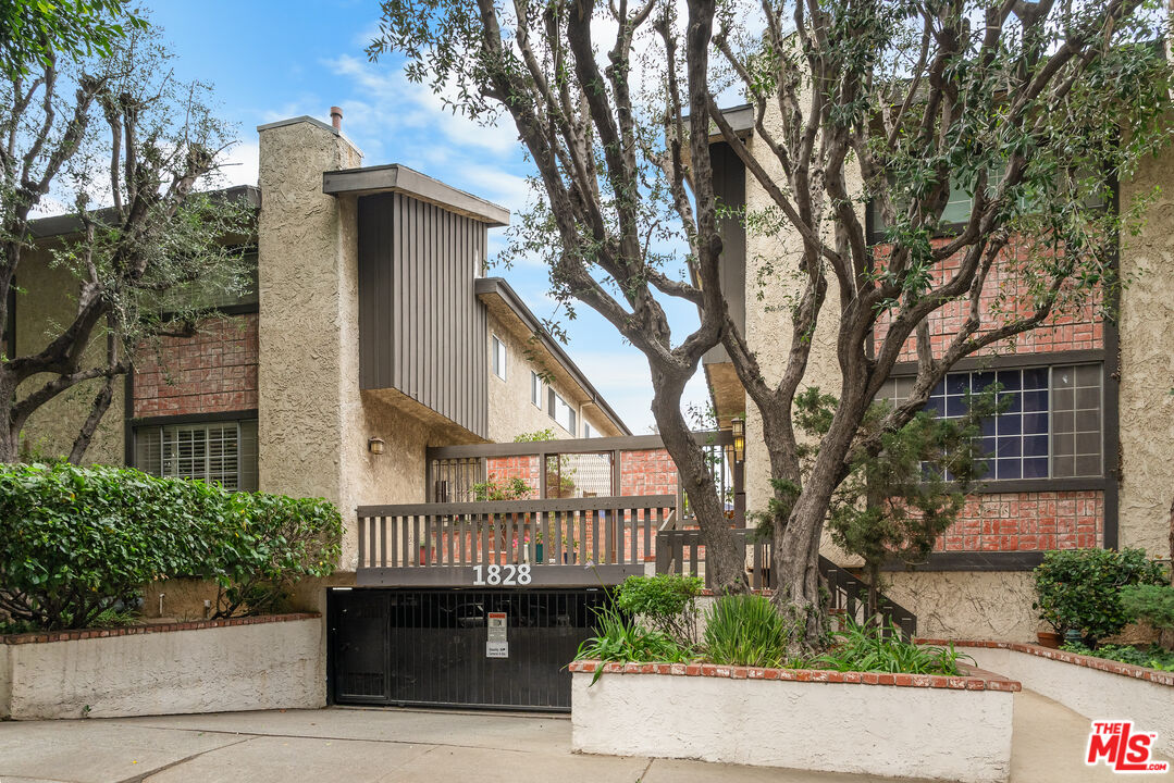 Photo of 1828 Barry Ave, Los Angeles, CA 90025