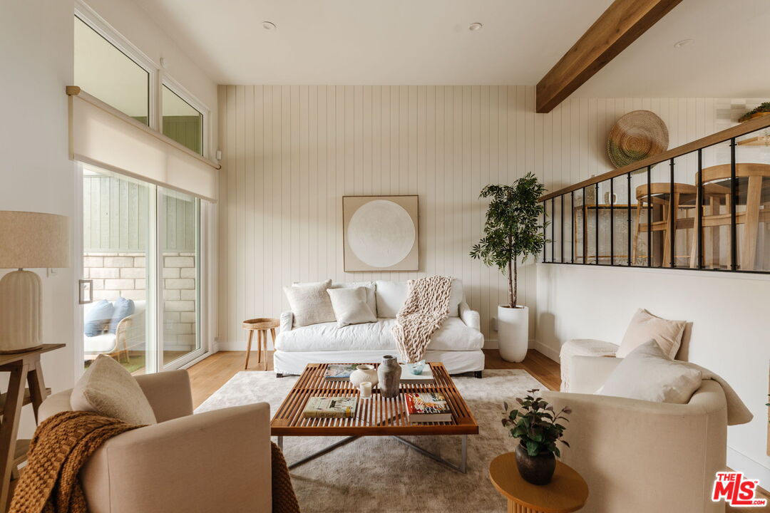 13210 Fiji Way Unit: M