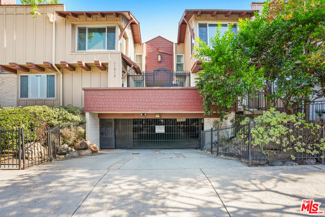 11912 Riverside Dr Unit: 12