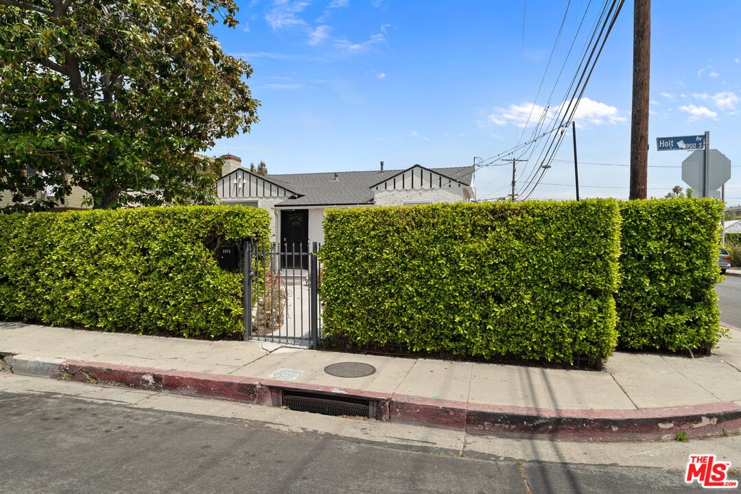 1978 S Holt Ave