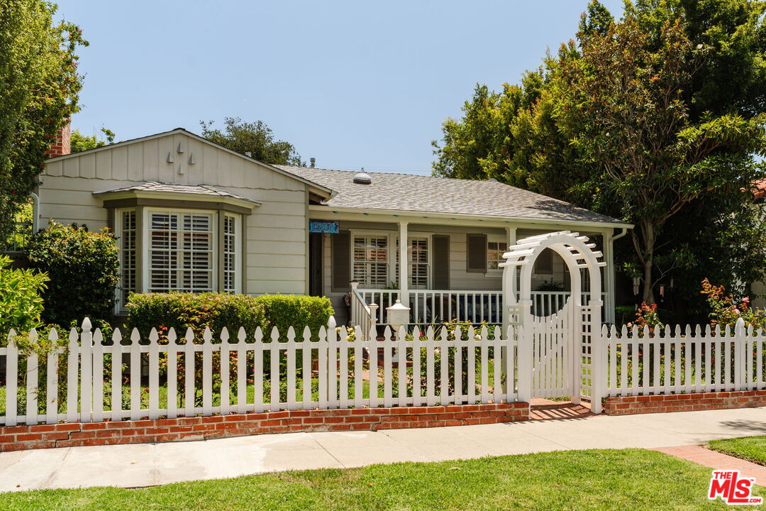 1502 S Crescent Heights Blvd