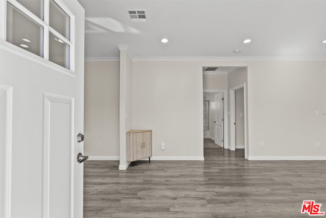 Photo of 6715 Cedros Ave, Van Nuys, CA 91405