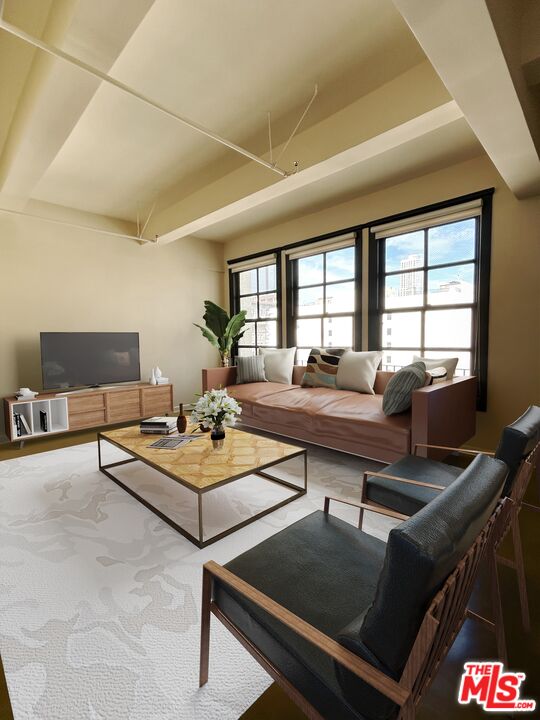 315 W 5th ST Unit: 402