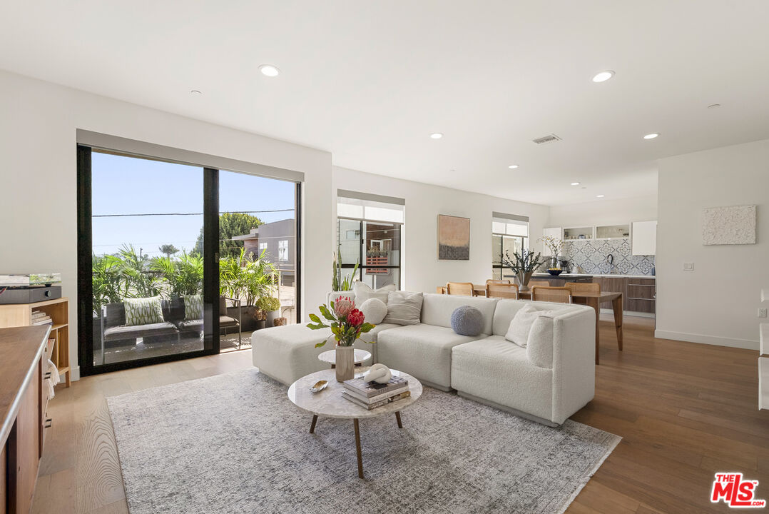 3981 Moore St Unit: 301