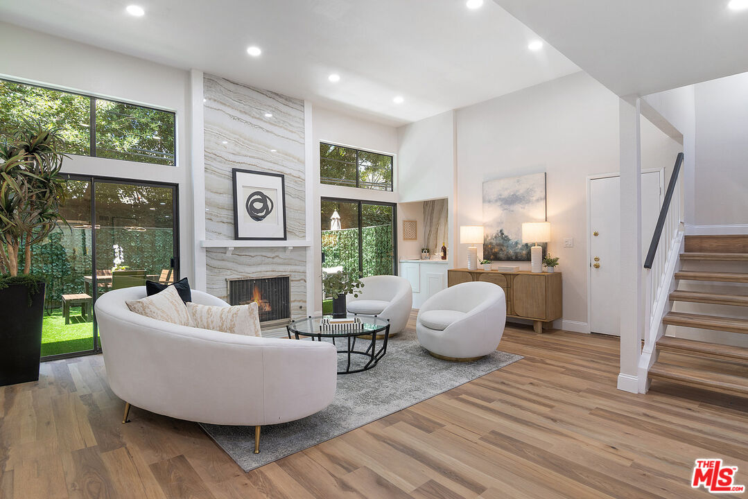 1925 S Beverly Glen Blvd Unit: 30