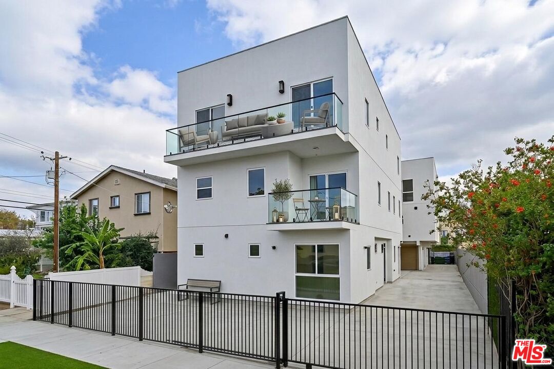 1108 Queen Anne Pl