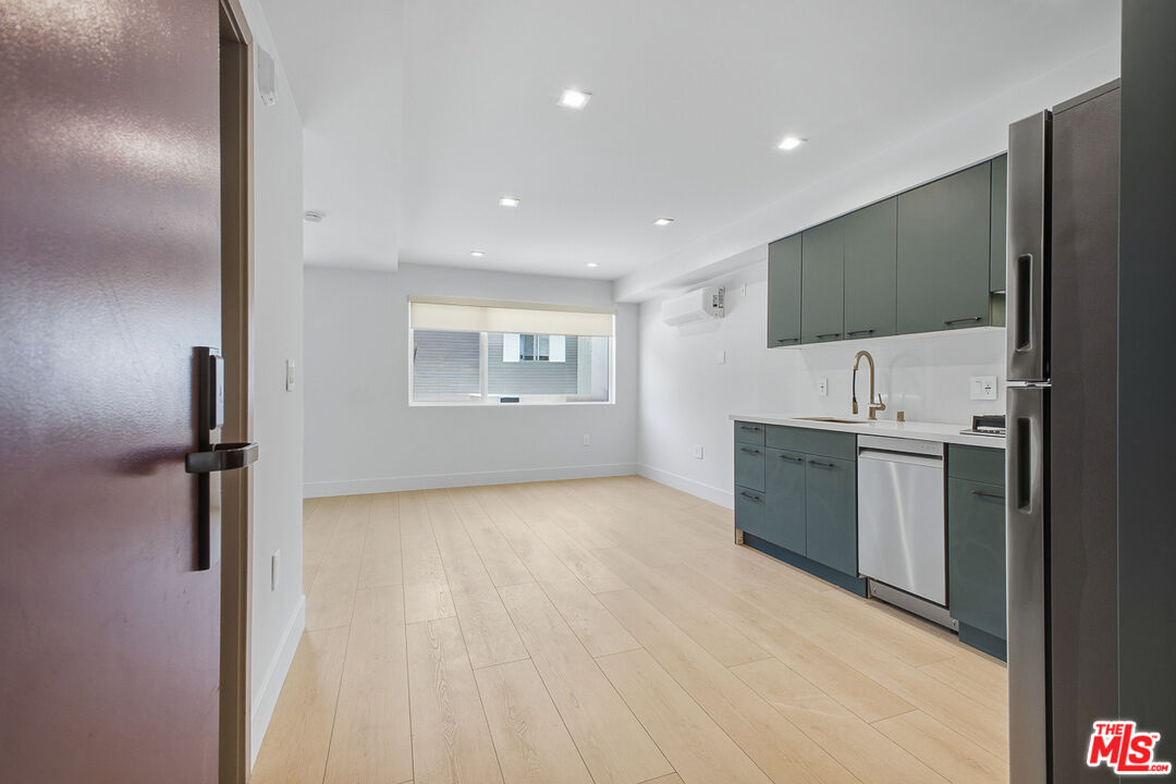 12425 Texas Ave Unit: 2