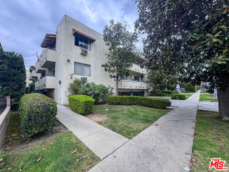 2617 S Sepulveda Blvd