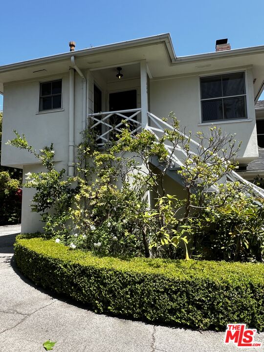130 S Bowling Green Way Unit: 134