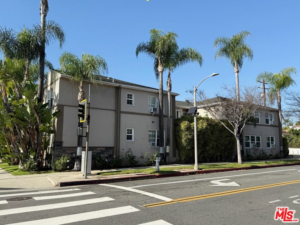9667 W Olympic Blvd