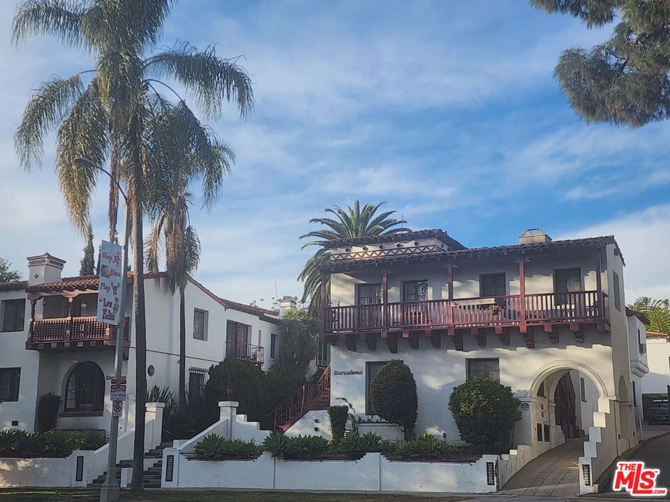 4615 Los Feliz Blvd Unit: 5