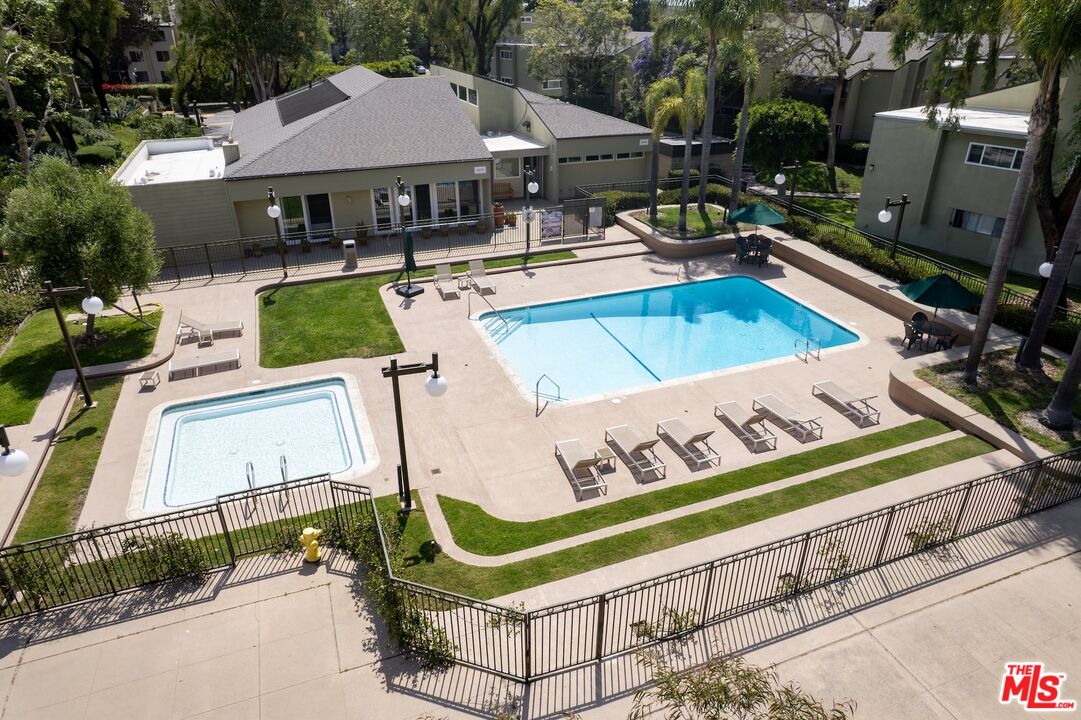 Photo of 4814 Hollow Corner Rd, Culver City, CA 90230