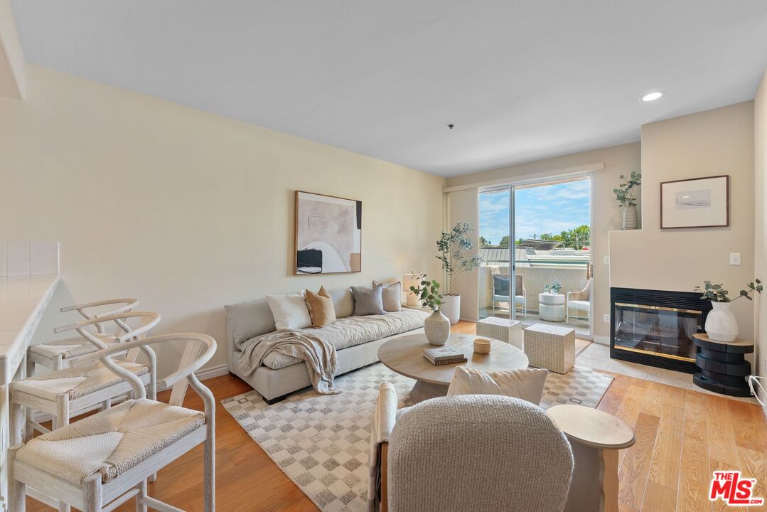10790 Rose Ave Unit: 310