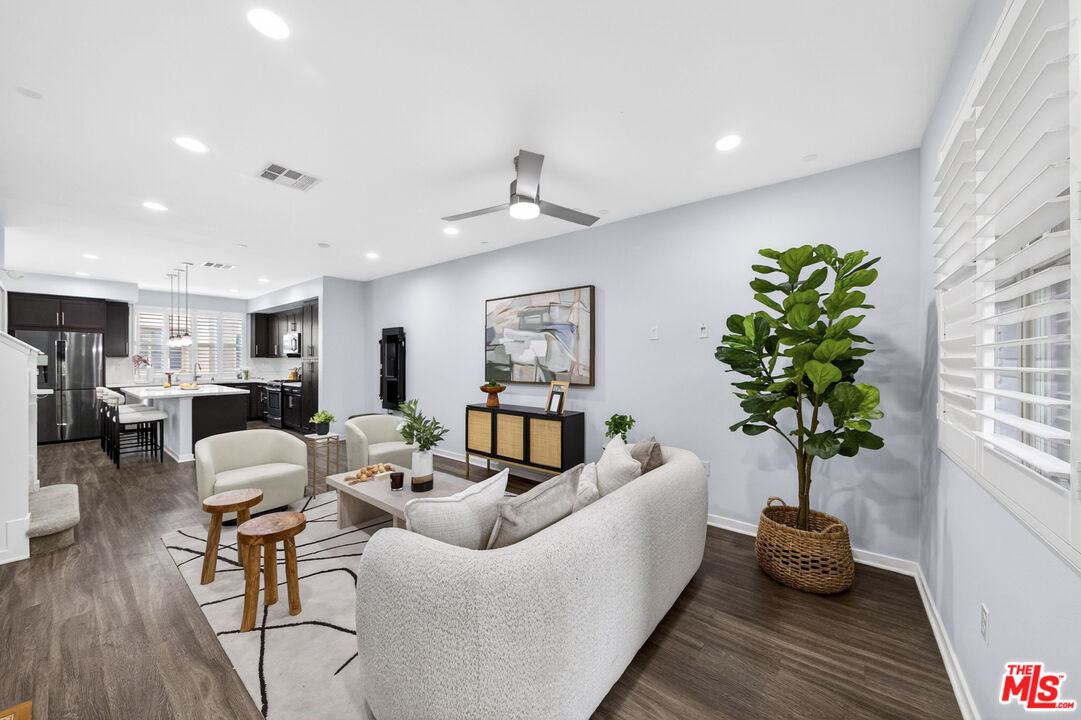 676 Colorado Cir