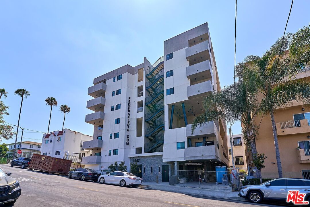 1047 Fedora St Unit: 602