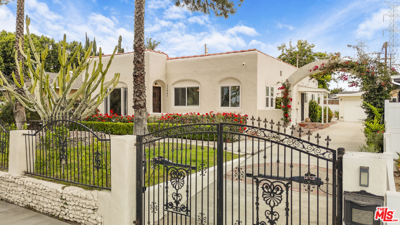 11441 Kittridge St