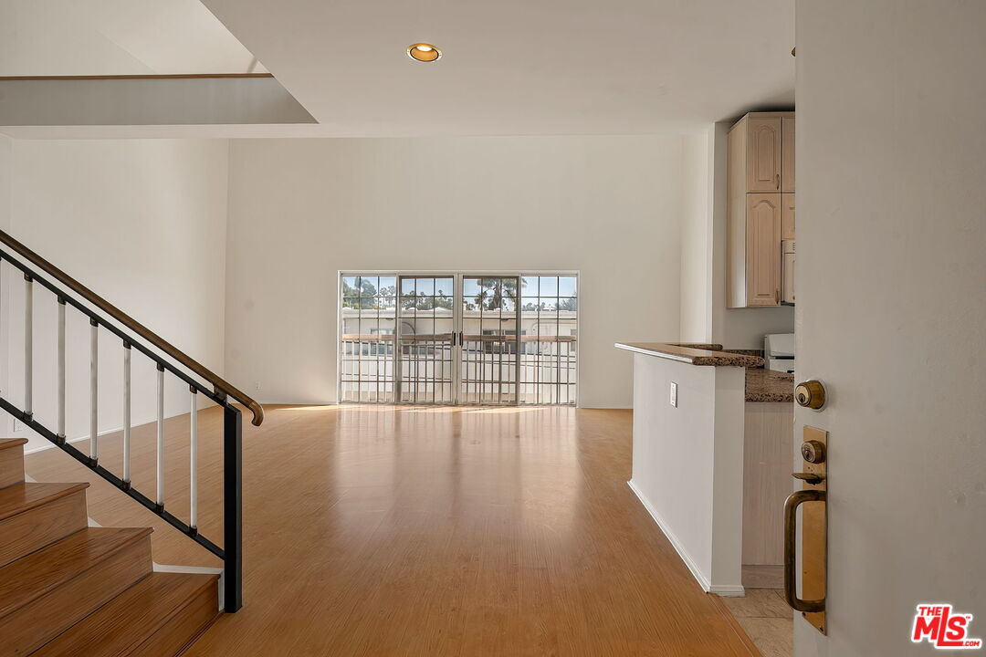 923 Euclid St Unit: 302