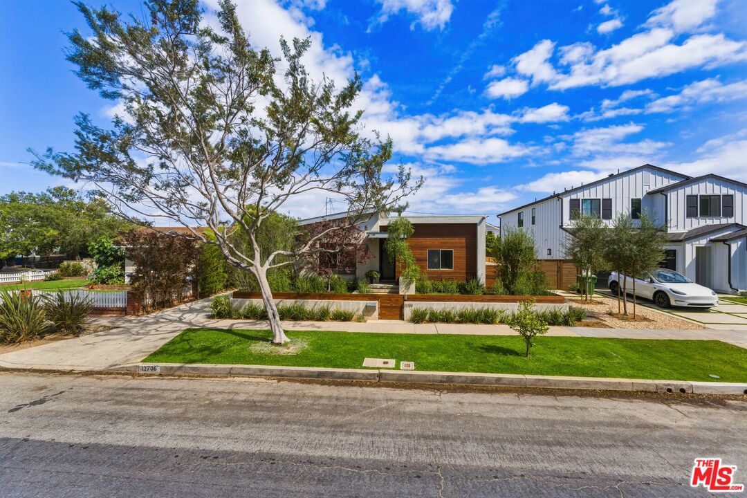 12706 Stanwood Dr