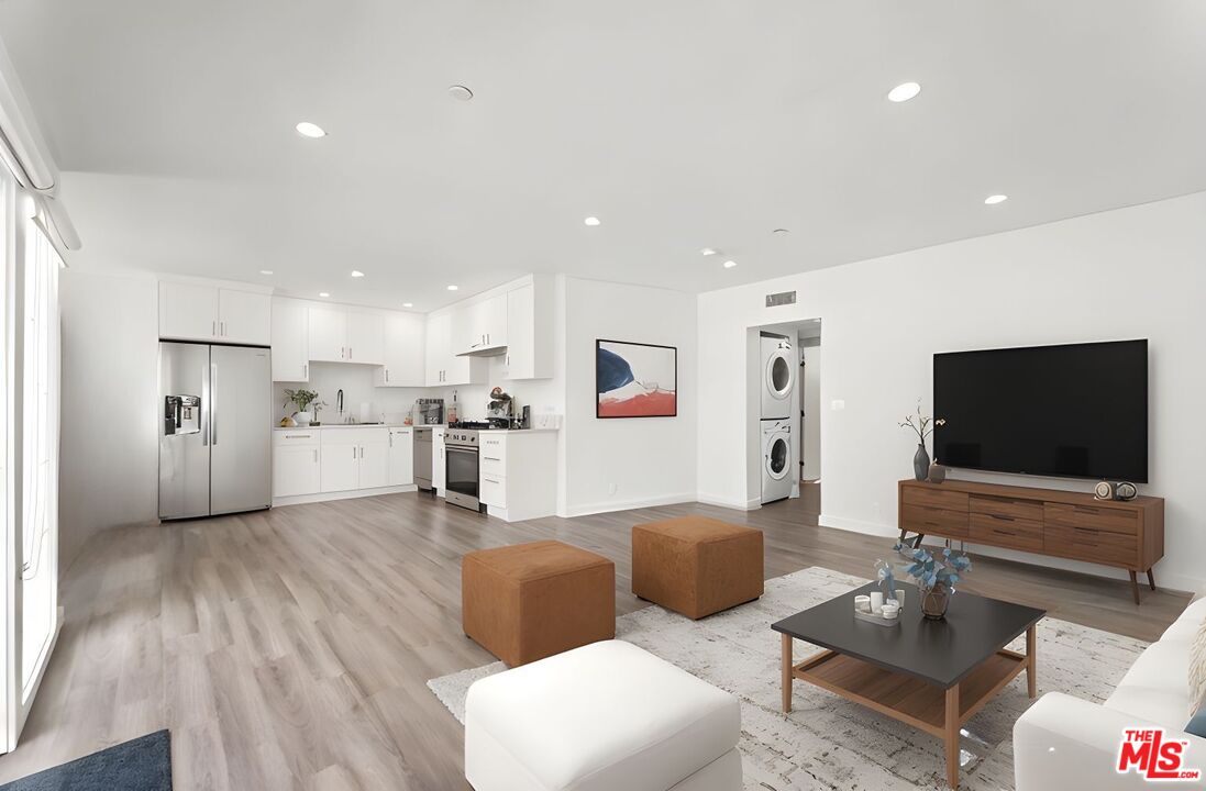 1264 9th St Unit: CC